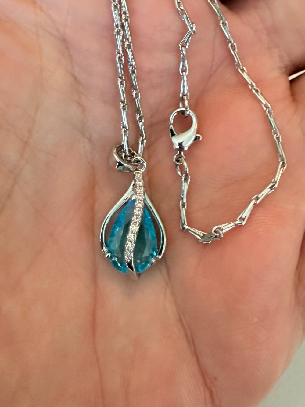 Sterling Silver Blue Teardrop Pendant Necklace. - Picture 3 of 7
